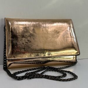 ✨✨Metallic Crossbody Purse with Clip Closure✨✨